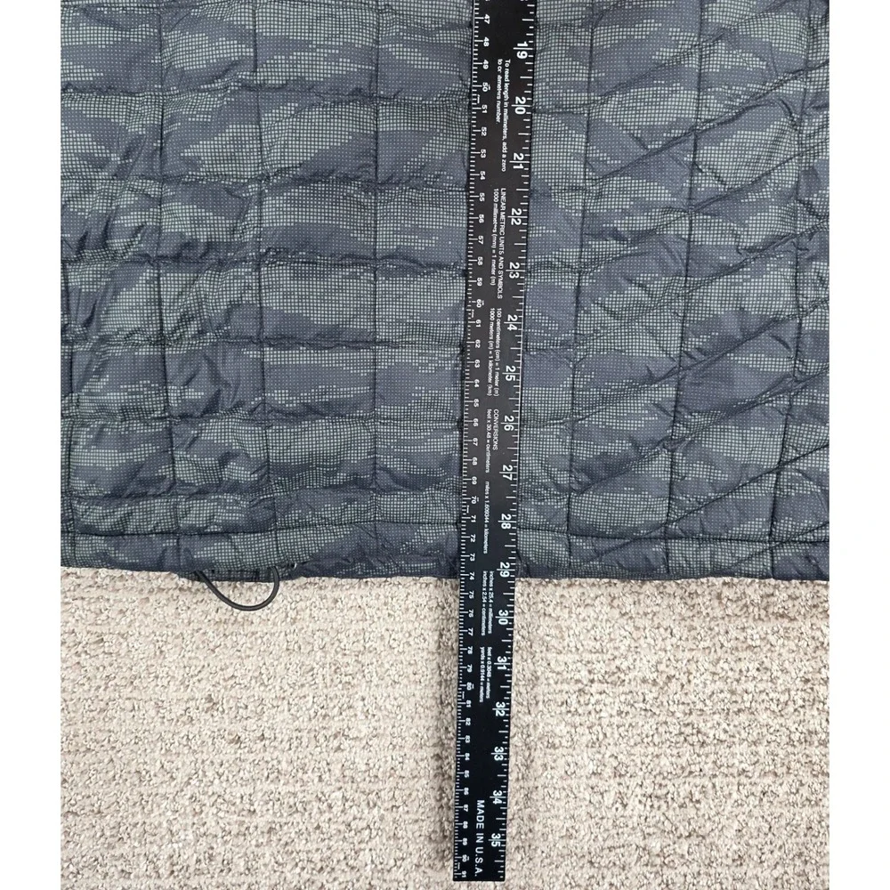The North Face Mens Thermoball Quilted Vest Camo Green Black XXL Full Zip Puffer